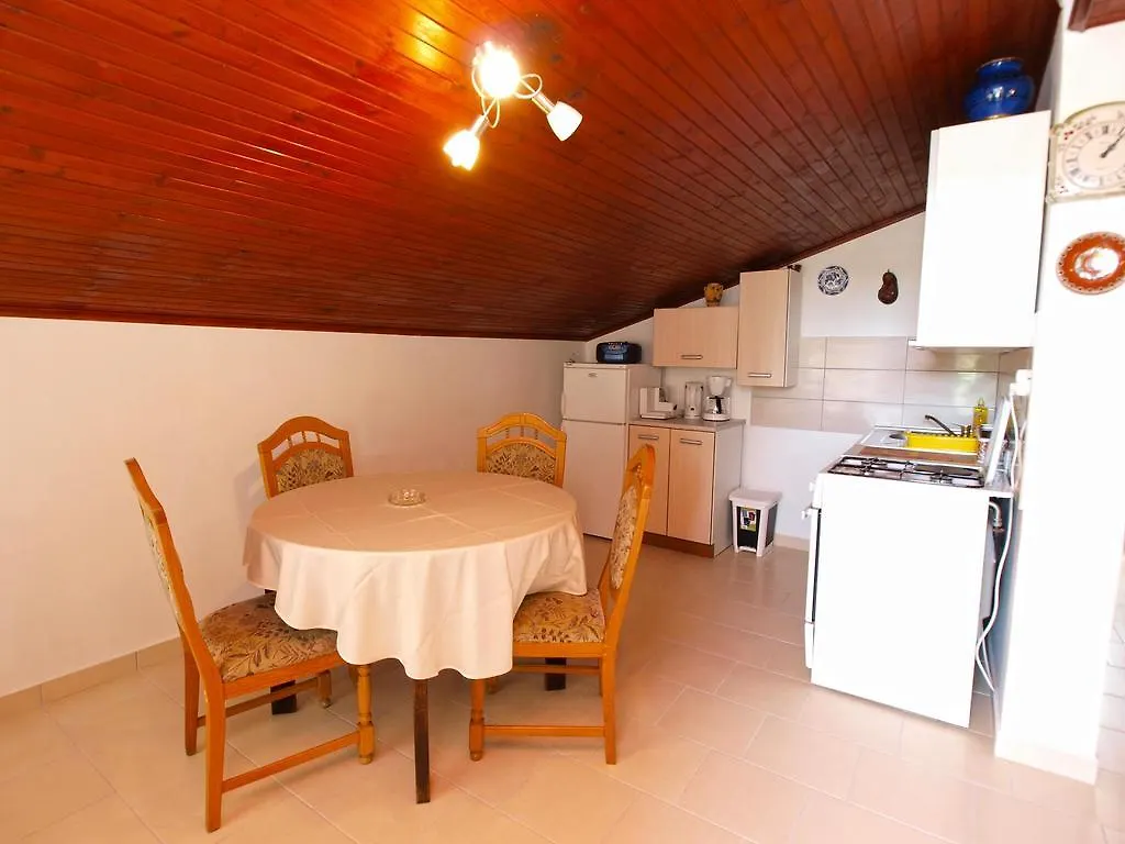 Apartments Milica 1391 Banjole